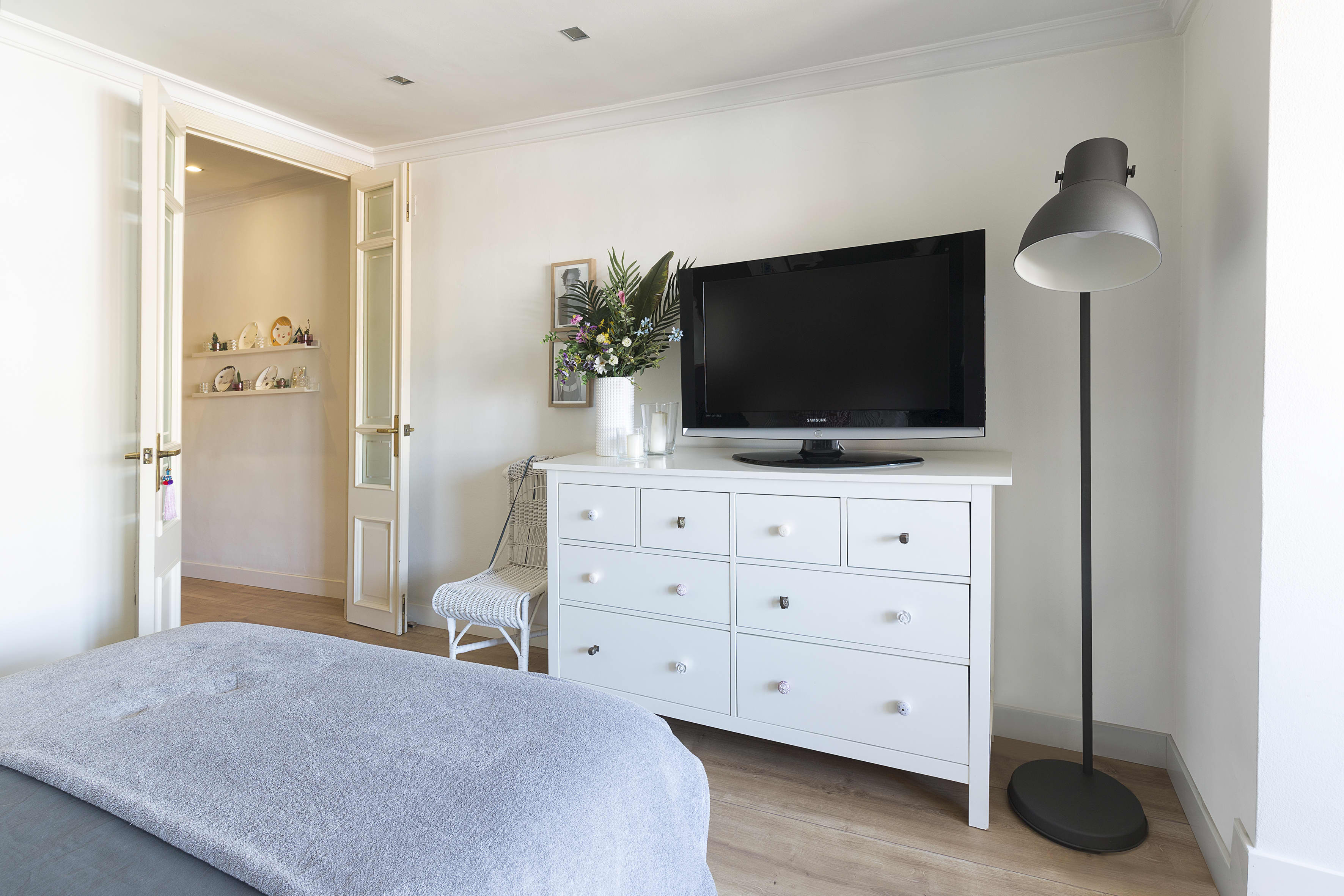 House Tour A Splendid Spanish Apartment Apartment Therapy